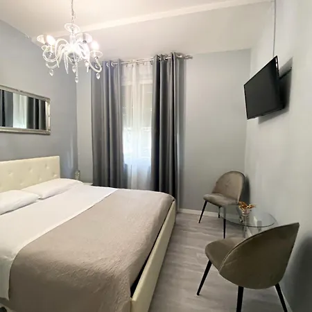 In Pieno Centro A Apartment Trient